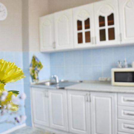 Yourhouse Микрорайон Жетысу-2, Дом 69 Алма Ата Екстериор снимка